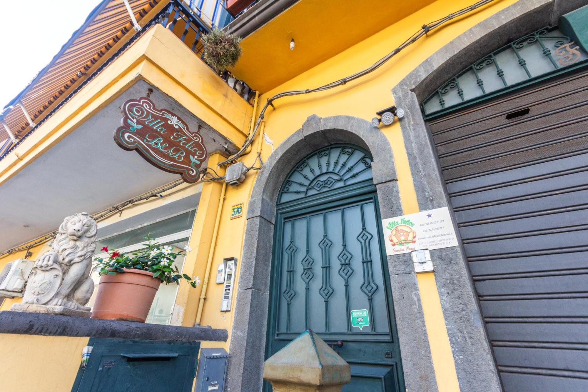 Villa Felice Giardini Naxos Exteriör bild
